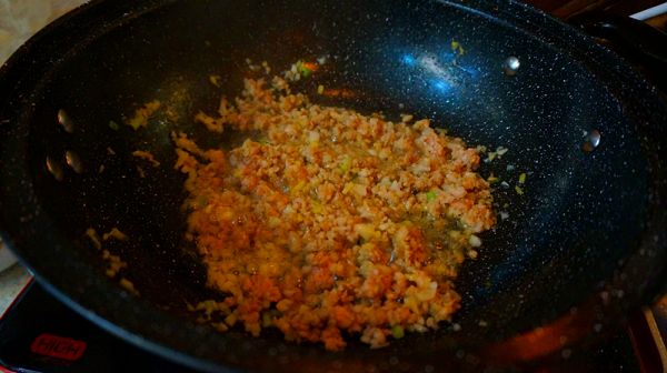 香辣酱汁焖豆腐
