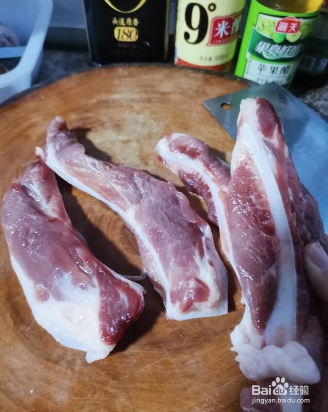 莲藕排骨汤怎么做？