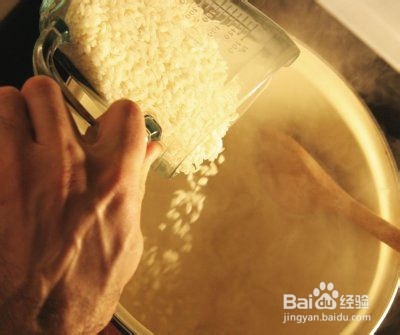 如何做出完美的意大利烩饭：带照片的教程