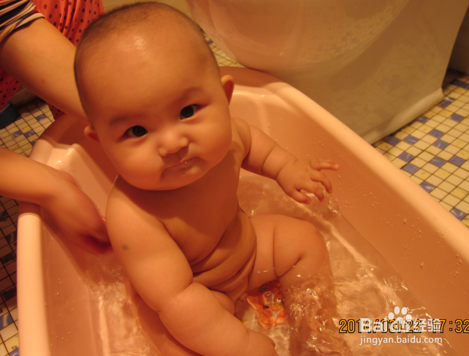 婴儿洗澡的几点注意事项