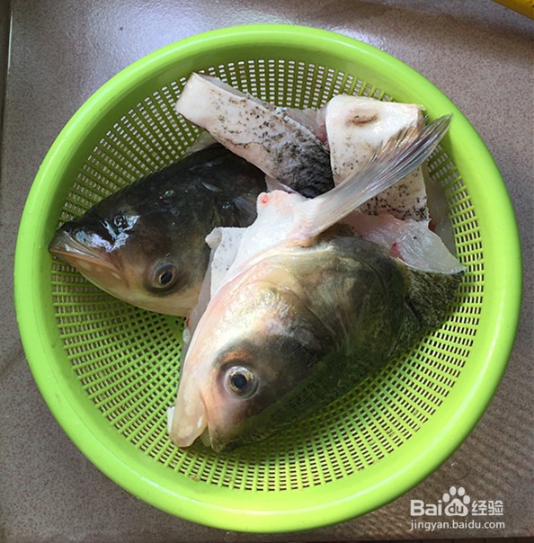 鲜香萝卜鱼头煲