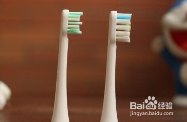 使用电动牙刷时需要注意些什么？