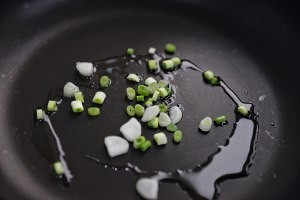 XO酱青笋炒猪肉的做法