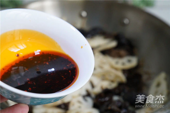 小炒木耳藕片