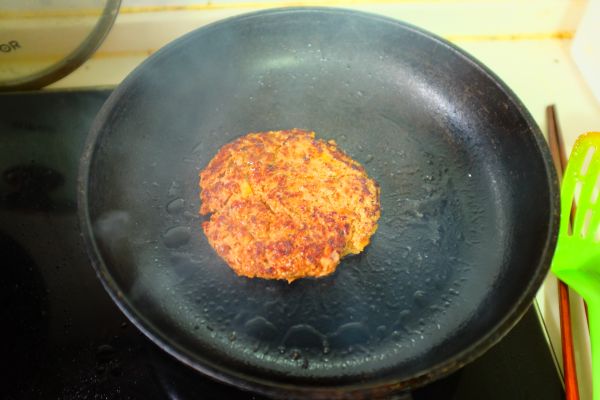 巨无霸黑椒牛肉汉堡