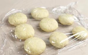 不用揉面，不用擀皮的韭菜鸡蛋发面馅饼