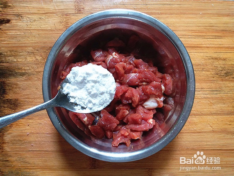 教你葱爆牛肉的做法，葱香味浓肉嫩，好吃又健康