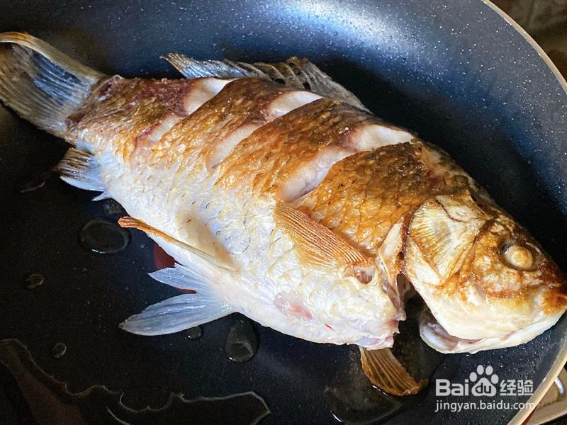 年夜饭系列菜：红烧鲫鱼的做法