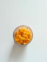 自制清凉美味芒果油桃冰棍