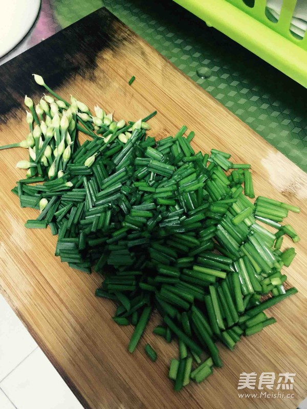 韭菜花炒鸡蛋！（初学者和懒人的福利！）