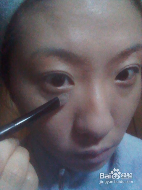 怎样用底妆打造立体脸型