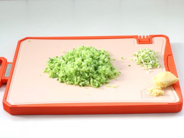 香炸萝卜豆腐丸子