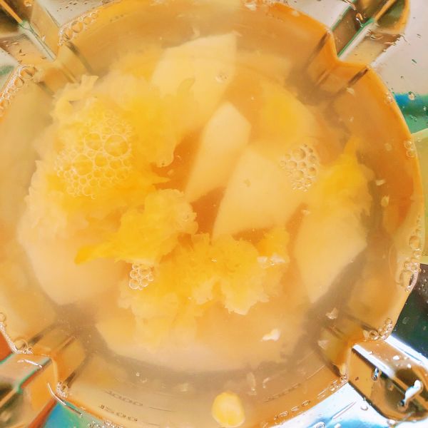 银耳雪梨玉米汁
