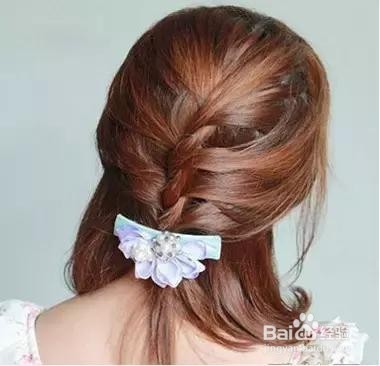 蝎子辫编发怎么编