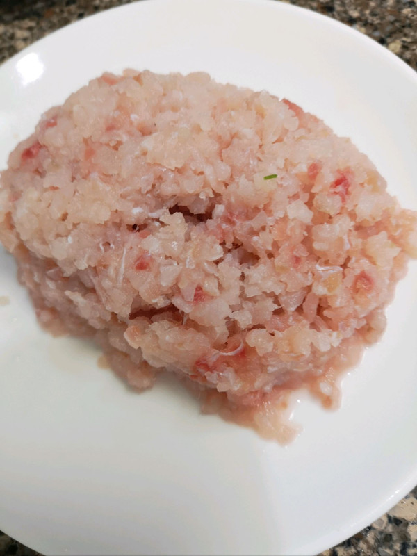 韭菜鱼肉虾馅饺子