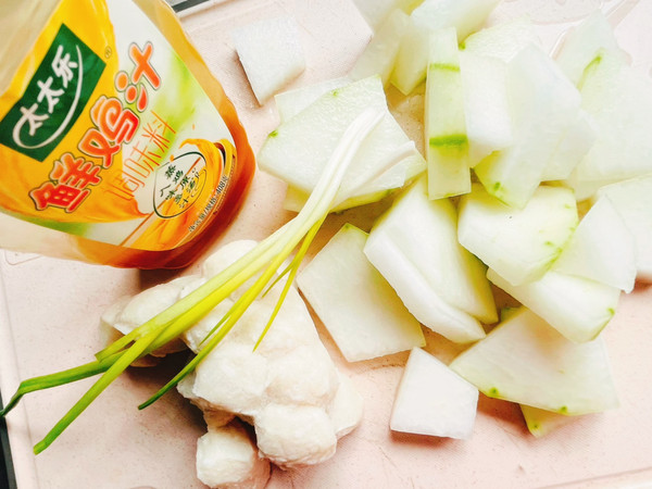 外婆乡鱼丸葱冬瓜