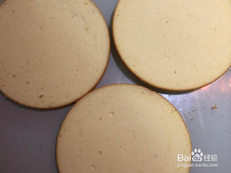 十寸小男孩生日蛋糕的做法