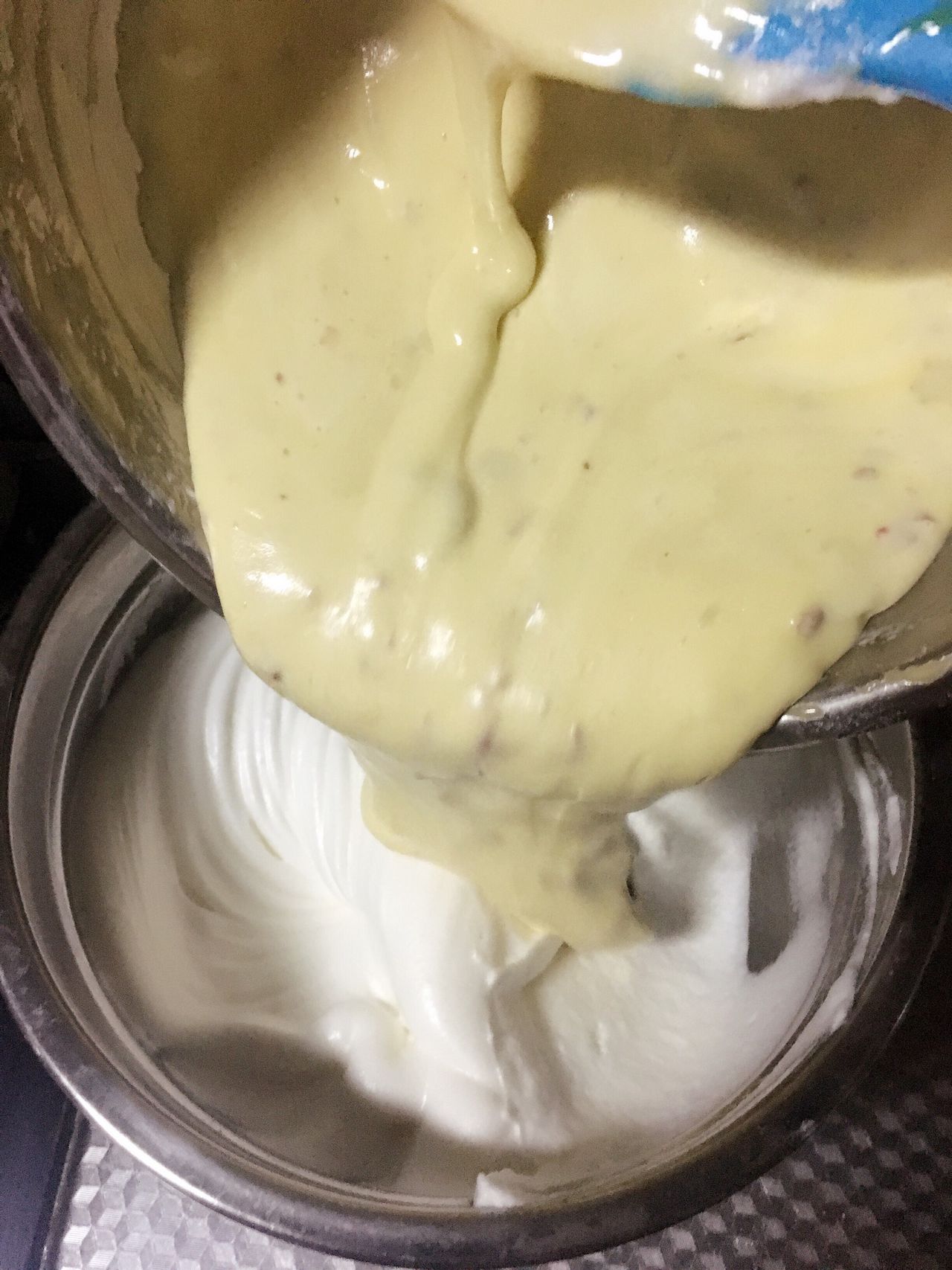 红糖玫瑰花蜜戚风蛋糕,软软的超好吃