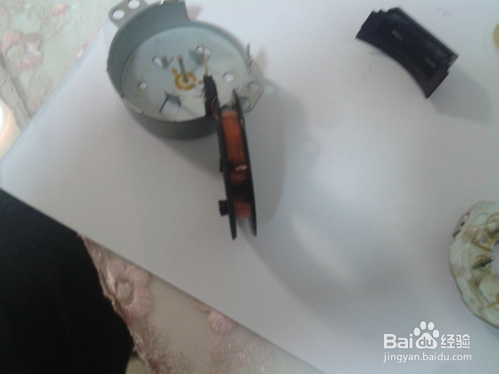 单相爪极式永磁同步电机拆解