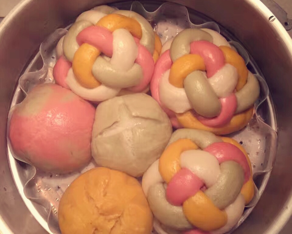 彩色绣球馒头的做法,味道好极了!