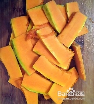 在家做好吃的南瓜饼