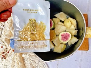 怎么做洛神花无花果金燕耳银耳汤