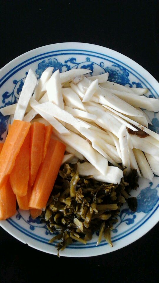 茭白咸菜胡萝卜炒海带