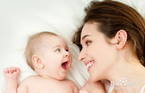 适合1月龄宝宝早教的8个小技巧