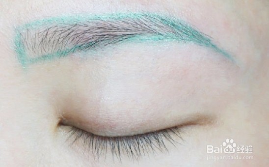 避免蜡笔小新的正确画眉方法