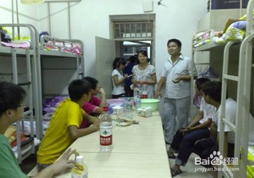 去大学报道需要带些什么和注意事项