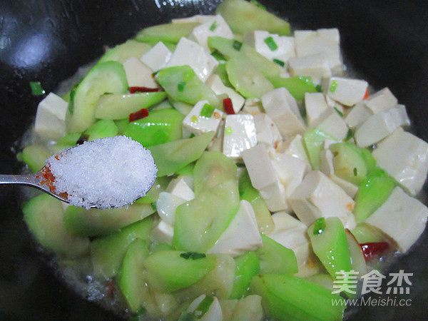 丝瓜炖豆腐的做法