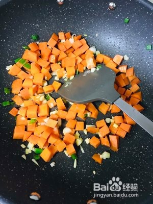 怎么样做出美味的时蔬炒鸡丁