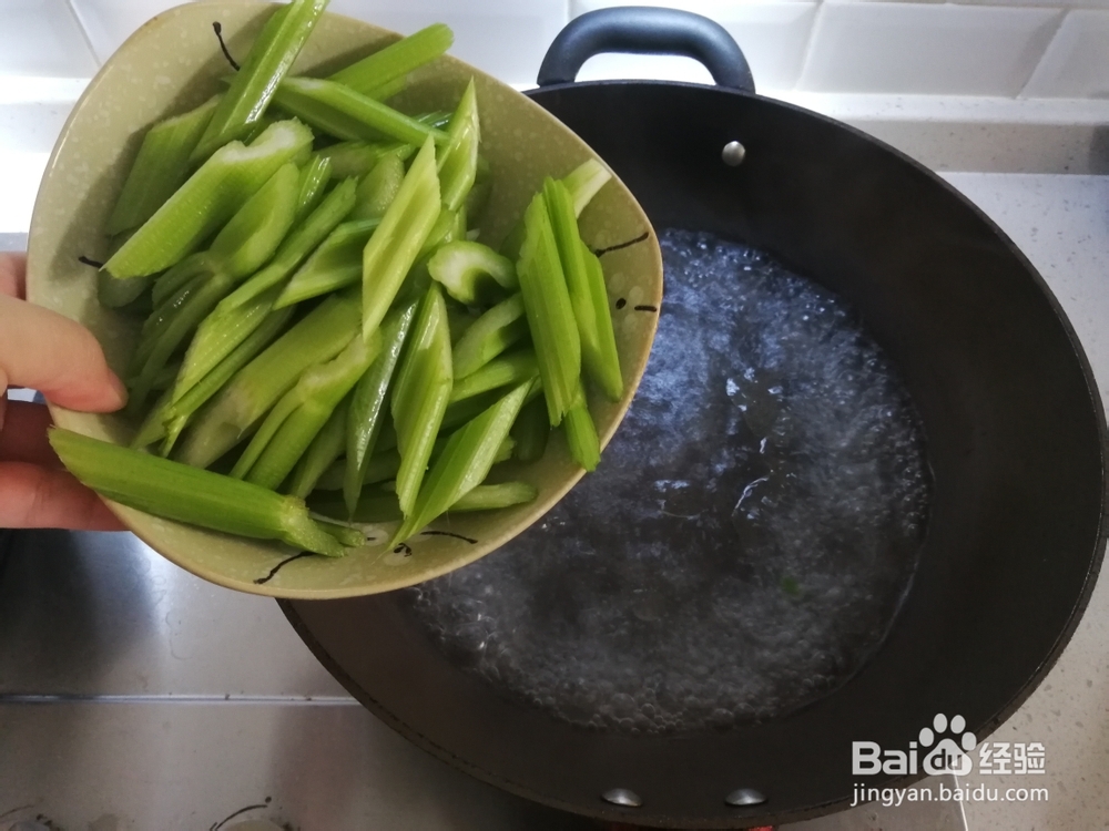 适合新手做的芹菜西蓝花莴笋