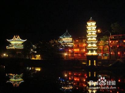 张家自驾-凤凰古城+凤凰古苗寨二日游