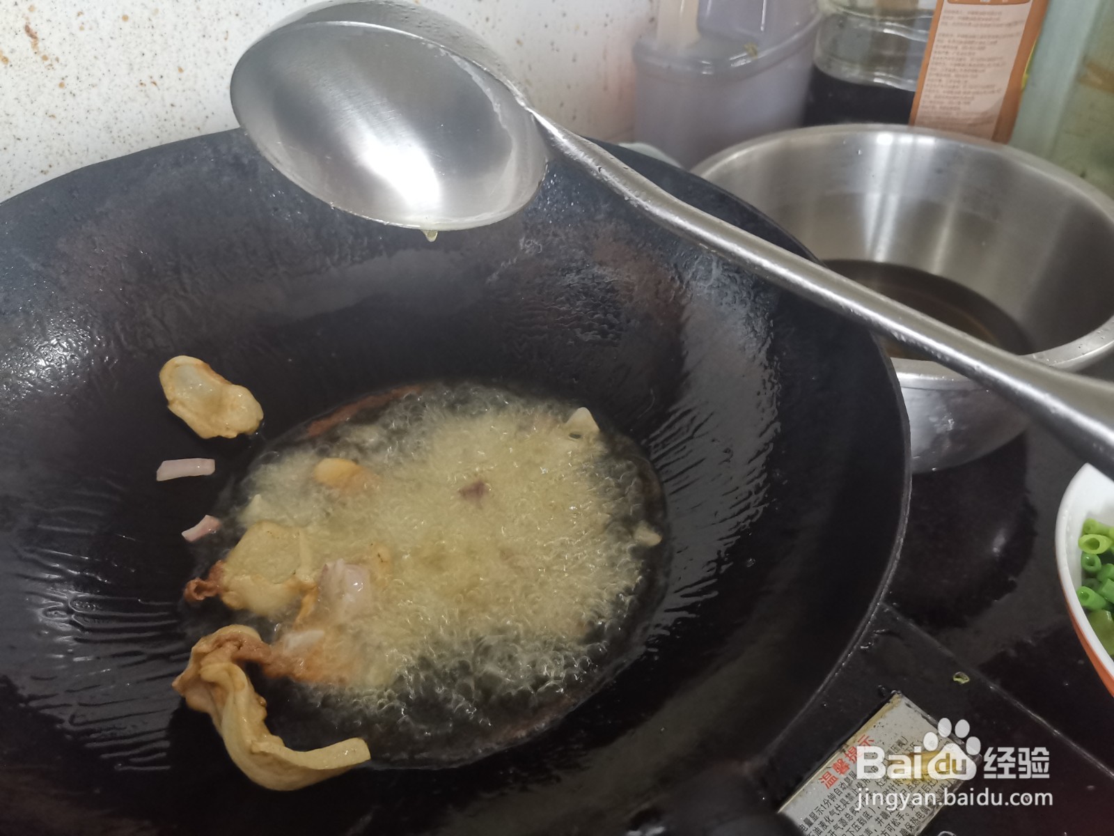 猪肥膘炒豇豆芹菜段