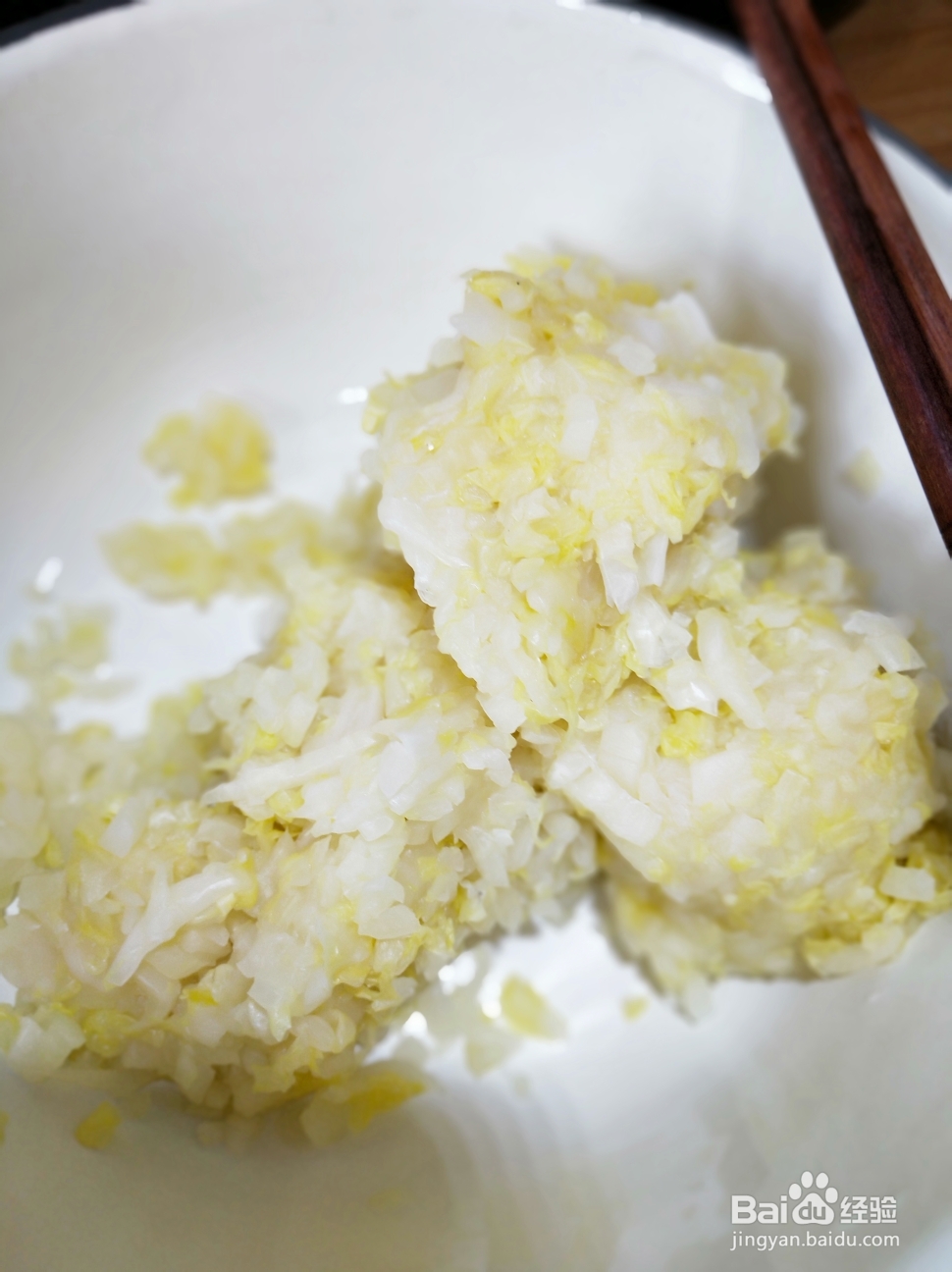 给对象做的白菜海米粉条包子