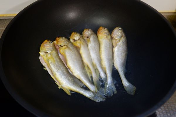 小黄花鱼豆腐汤