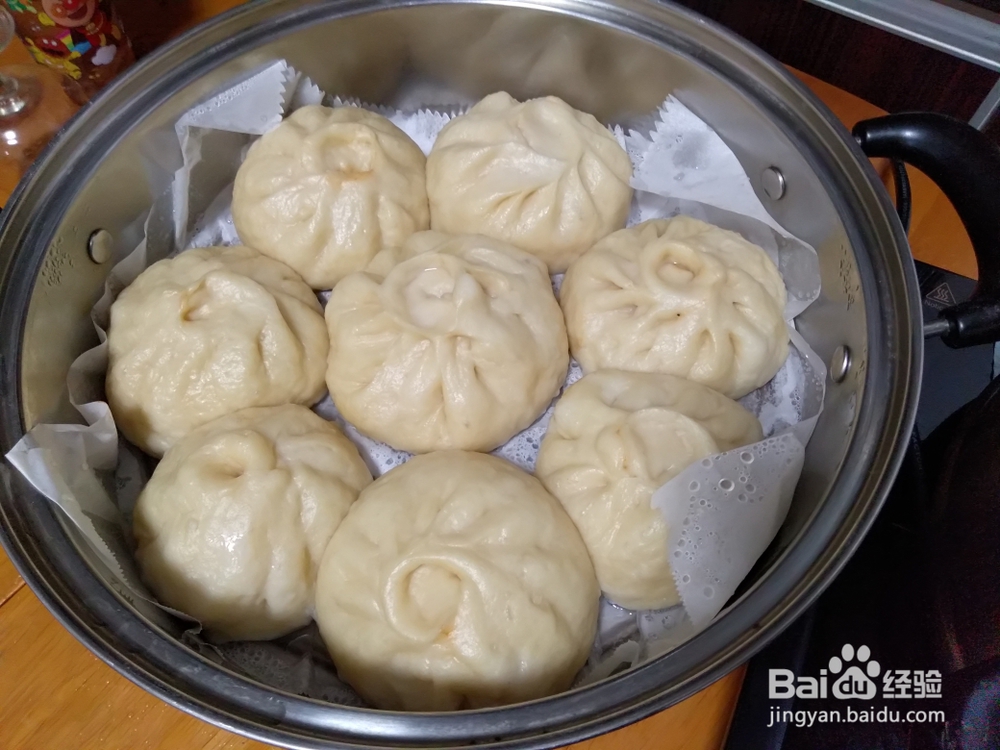 爽脆可口的玉米面鸡腿包