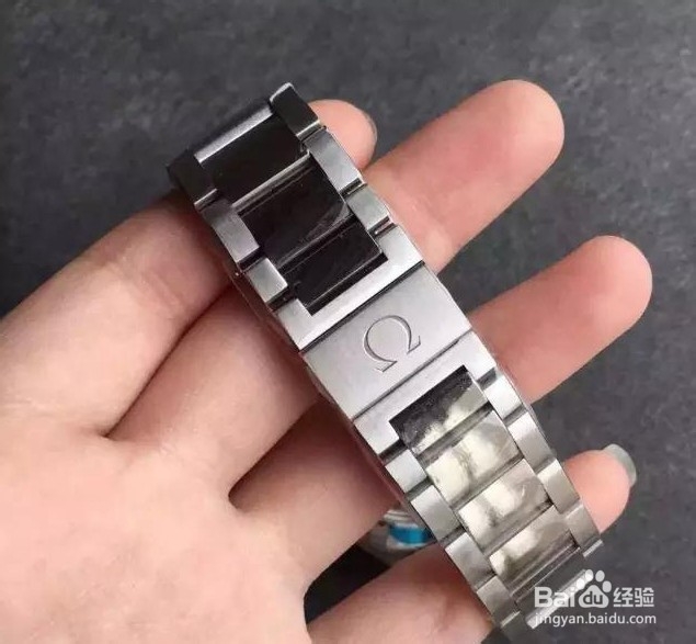 欧米茄手表如何调整时间和日期方法
