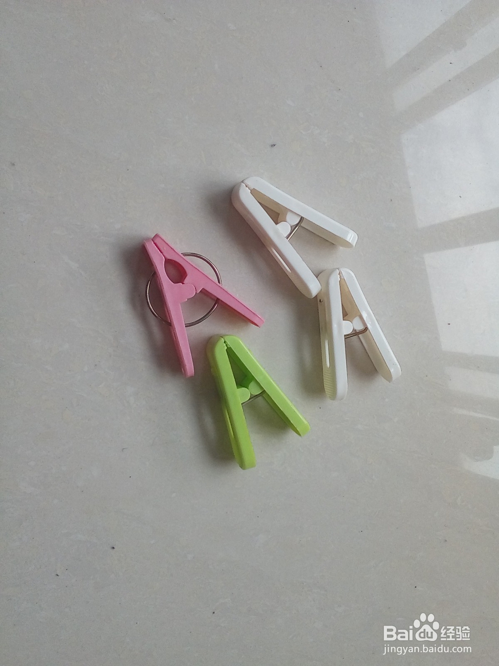 生活小窍门:教你怎样晾床单巧省地1