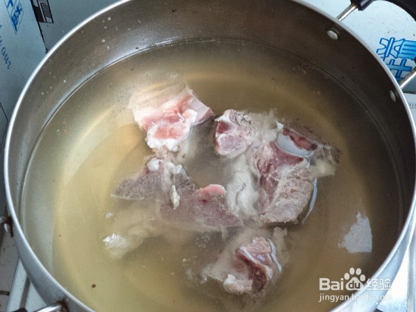 棒骨菌菇冬瓜煲的做法