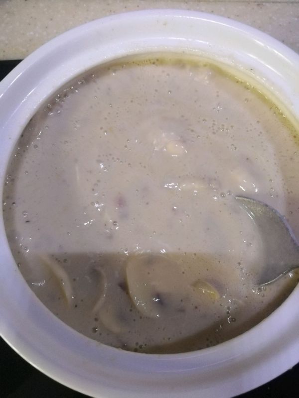 家庭版奶油蘑菇汤