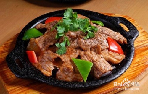 怎么做铁板牛肉？