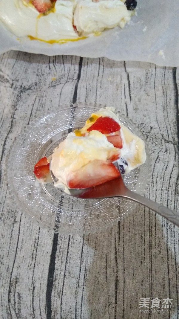 草莓季蛋白霜草莓蛋糕