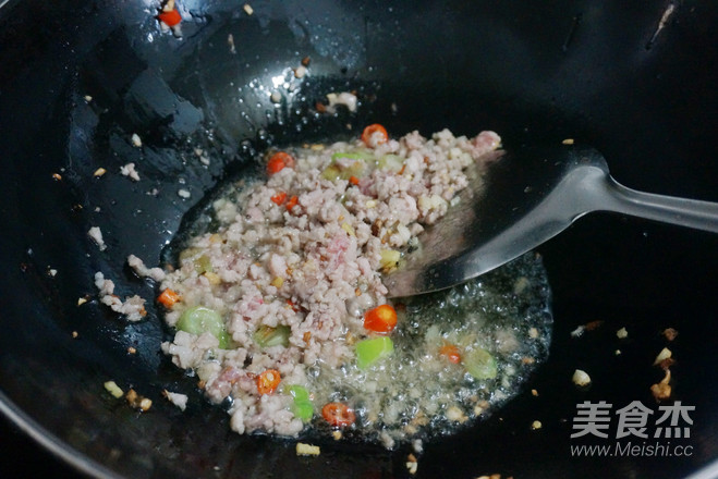 蒜薹小炒的做法