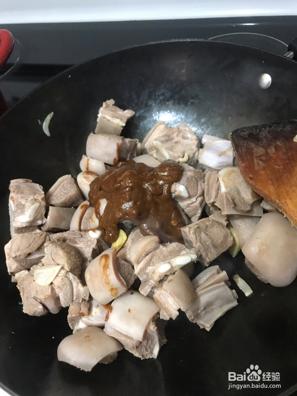 腐竹香菇羊腩煲的做法