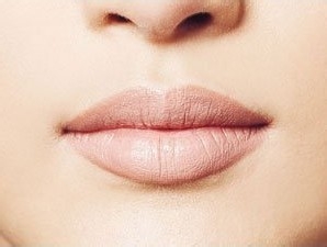 时尚/美容 > 化妆好妆容绝对要看细节,为什么会被称为壁花小姐呢?