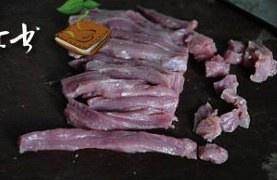食补养生香辣蚕豆玉米牛肉粒的做法