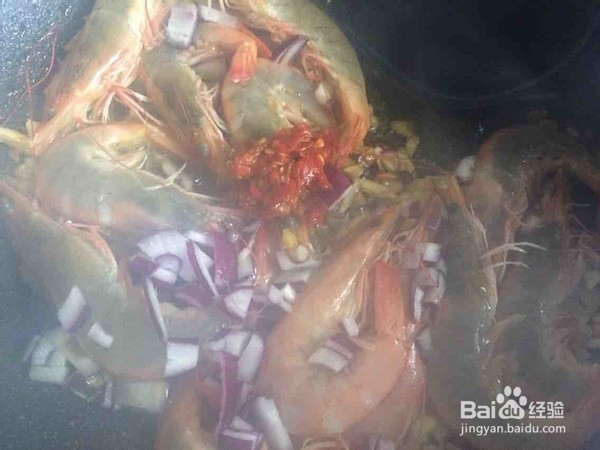 张灯结彩—油焖大虾的做法