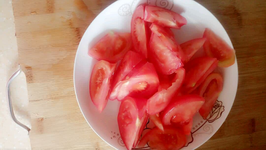 西红柿炒鸡蛋可以加糖吗